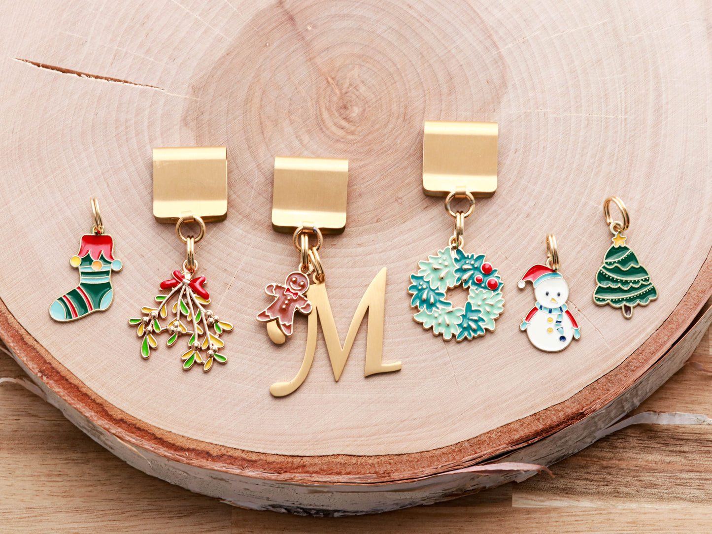 Christmas stocking, mistletoe, gingerbread, wreath, snowman, tree charms.